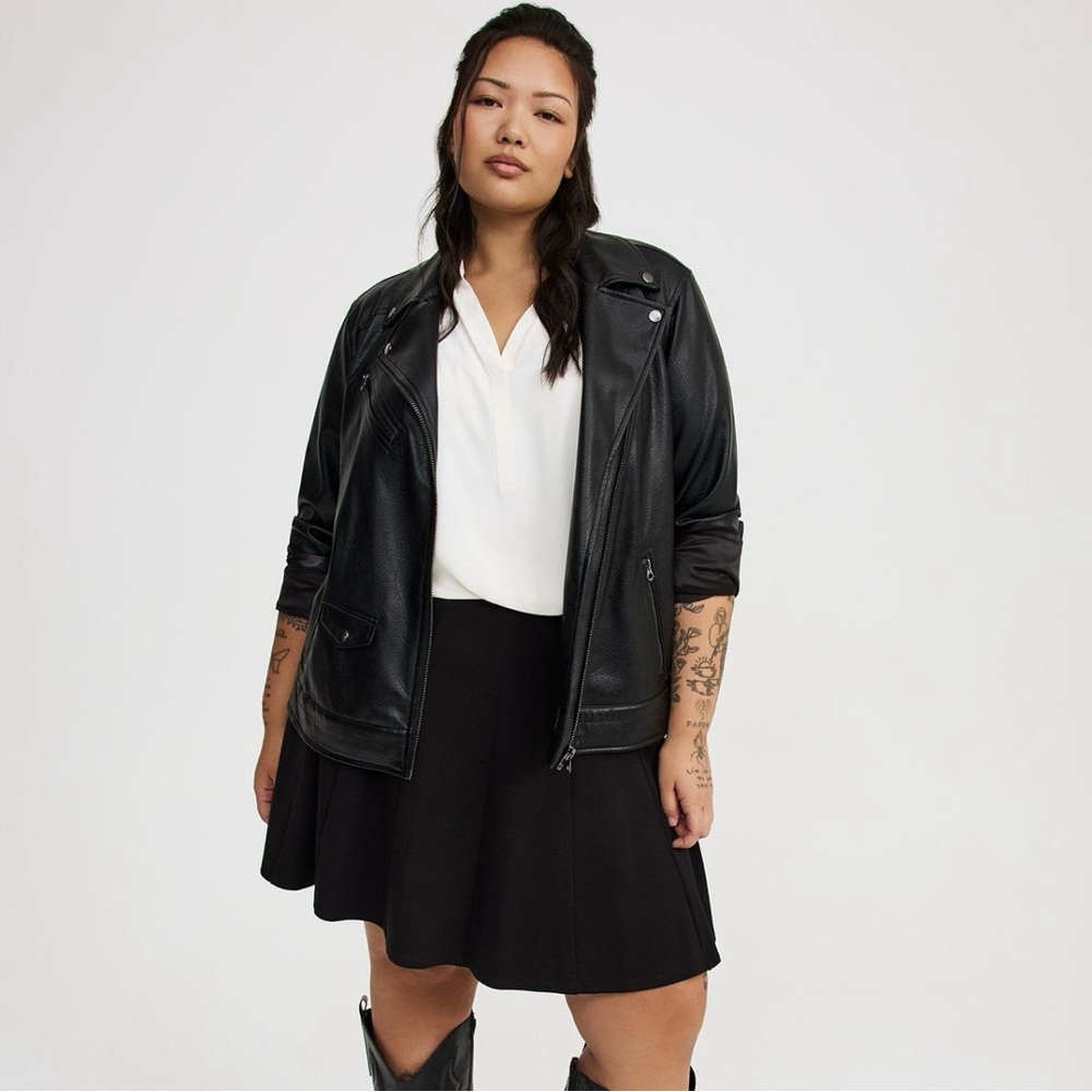 NWOT TORRID BLACK TEXTURED RELAXED MOTO FAUX LEATHER JACKET CASUAL - Picture 2 of 11